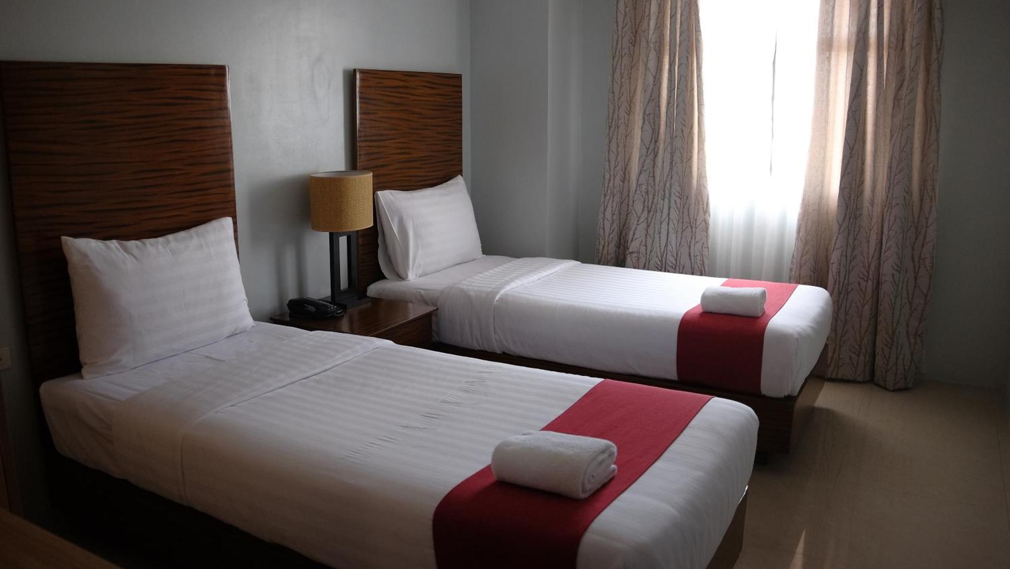 Sebastien Hotel Lapu-Lapu City Kültér fotó