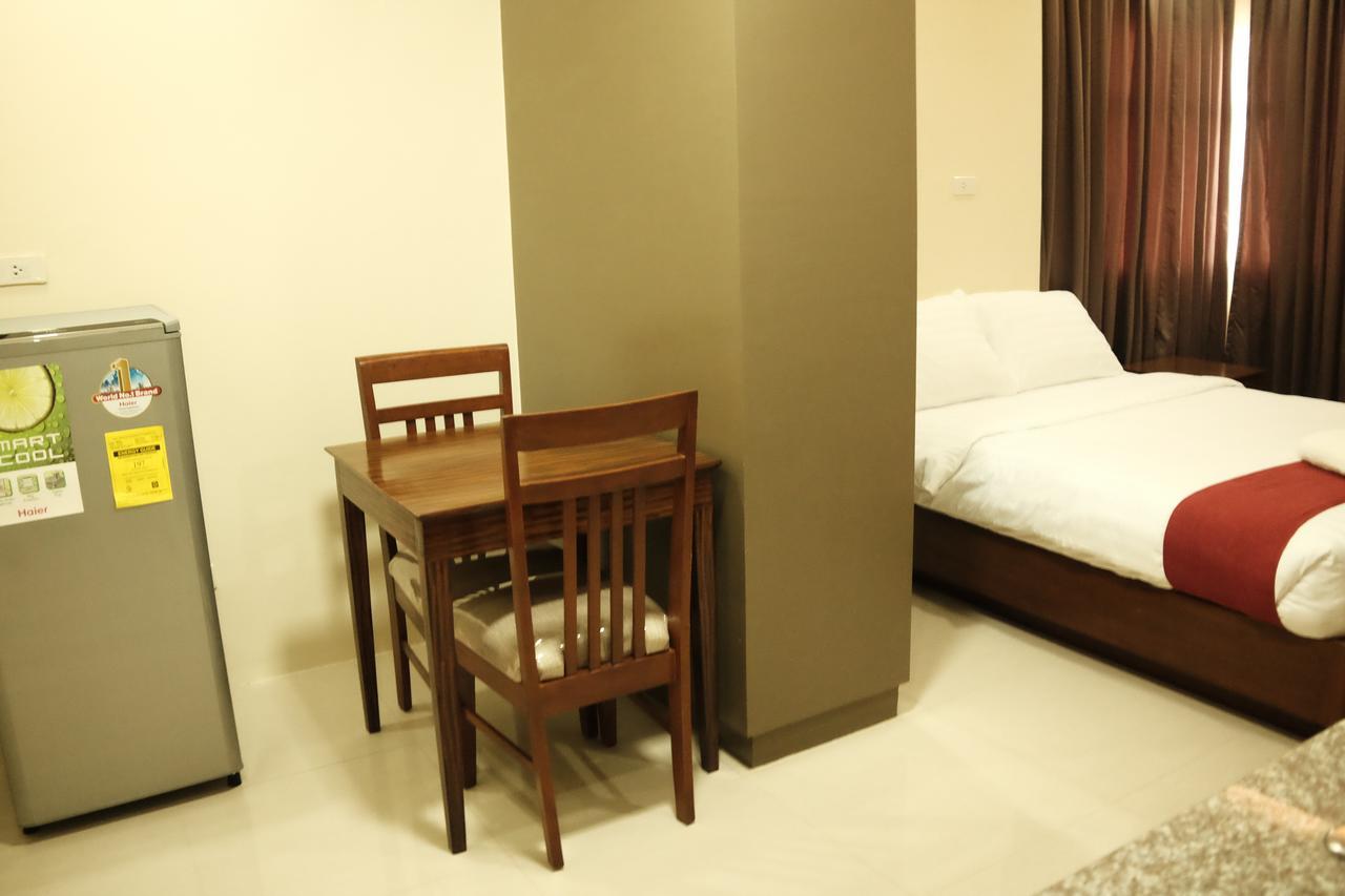 Sebastien Hotel Lapu-Lapu City Kültér fotó